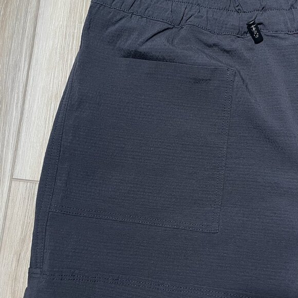 NWT Athleta Black Trekkie Paper Bag Shorts - Size 6 - Picture 2 of 15